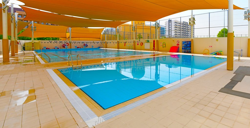 Foto des wunderschönen Tier 1-Schwimmbades der GEMS Metropole School in Dubai - von keiner Schule zu diesem Preis übertroffen