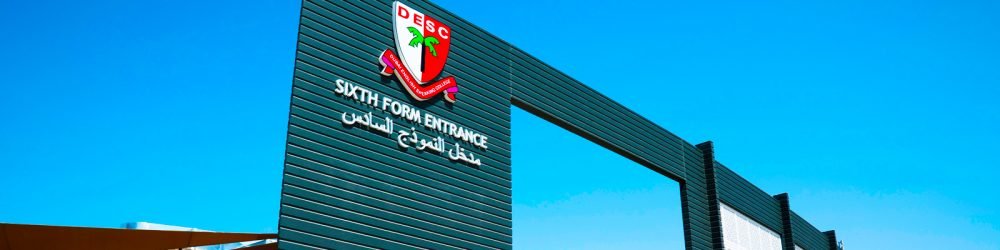 Neue Gebäude der sechsten Klasse am Dubai English Speaking College DESC spiegeln das Gefühl britischer Universitäten wider.