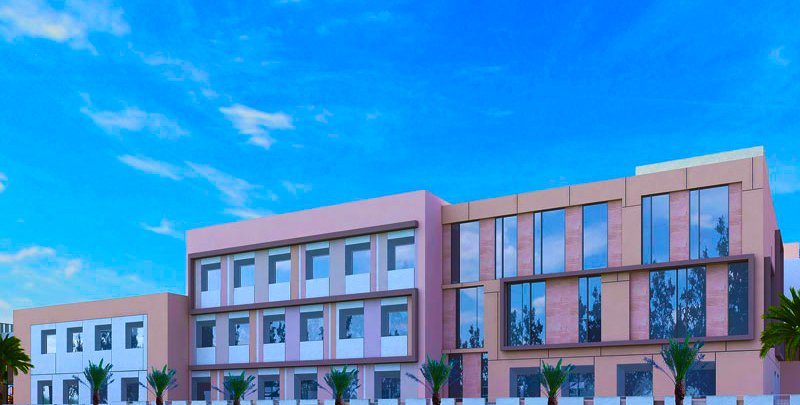 Machen Sie ein Foto von der Fassade des neuen britischen Lehrplans für die gesamte Eröffnung der South View School in Dubailand im September 2018