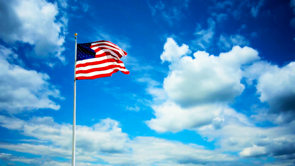 Flagge, die die beste US-Schule in den VAE für Schulen hervorhebt, verglichen mit ihren jährlichen Auszeichnungen