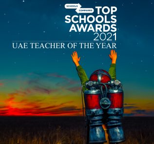 Auszeichnung als Lehrer des Jahres bei den Top School Awards 2021, die auf der What School Show in Dubai verliehen wurden