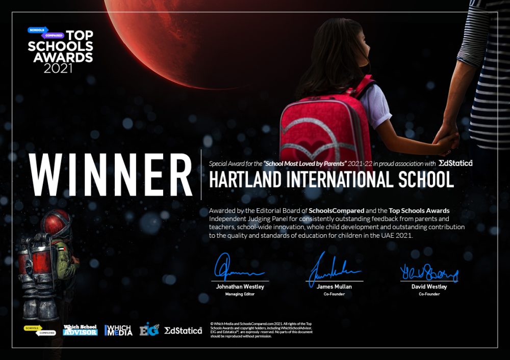 تُمنح جائزة SchoolsCompared.com الخاصة عن "المدرسة التي يحبها أولياء الأمور" بالاشتراك مع EDSTATICATM 2021 إلى: مدرسة هارتلاند الدولية