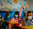 Masken bleiben in den neuen Covid-Regeln für Schulen