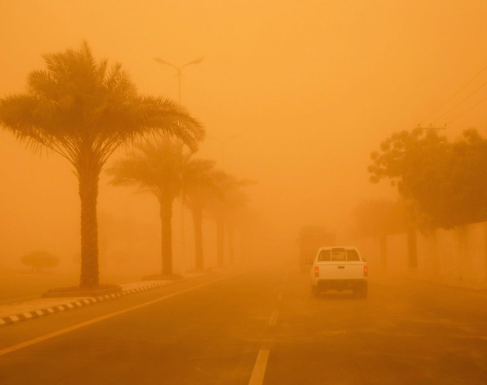 الإمارات العربية المتحدة تستعر العواصف الرملية