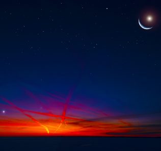 Foto der Mondsichel über Dubai – der Mond spielt eine wichtige Rolle bei der Entscheidung über Feiertage, einschließlich der Daten, an denen beide Eid-Feiertage stattfinden