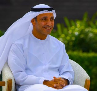 #EndOnAHighDubai signalisiert das Ende der Covid-Jahre, als Dr. Abdulla Al Karam eine Dankesbotschaft an Familien und Schulen aussendet und für die Zukunft mit den bevorstehenden Sommerferien 2022 hofft