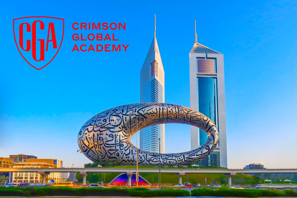 Bewertung der Crimson Global Academy Dubai – Online-Lehrplanschule für Großbritannien und die USA für Familien in Dubai und Abu Dhabi.