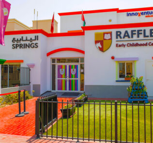 Bewertung des Raffles Early Learning Centre in The Springs Dubai – einem Kindergarten von Innoventures Education, der nach dem britischen Lehrplan EYFS gebaut wurde