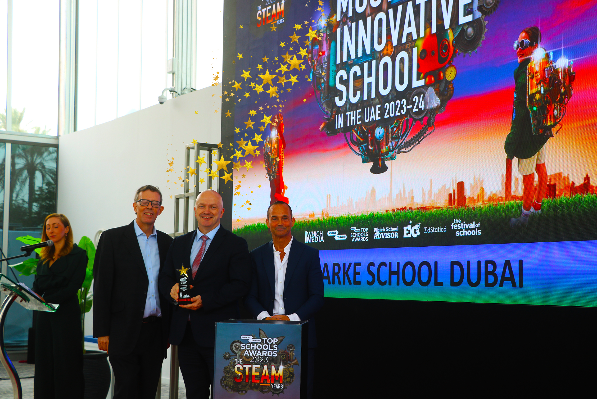 Der Top Schools Award für die beste Schule für Innovation in den Vereinigten Arabischen Emiraten wurde der Sunmarke School Dubai bei den Education Oscars in Dubai im Pavilion Emirates Gold Club verliehen