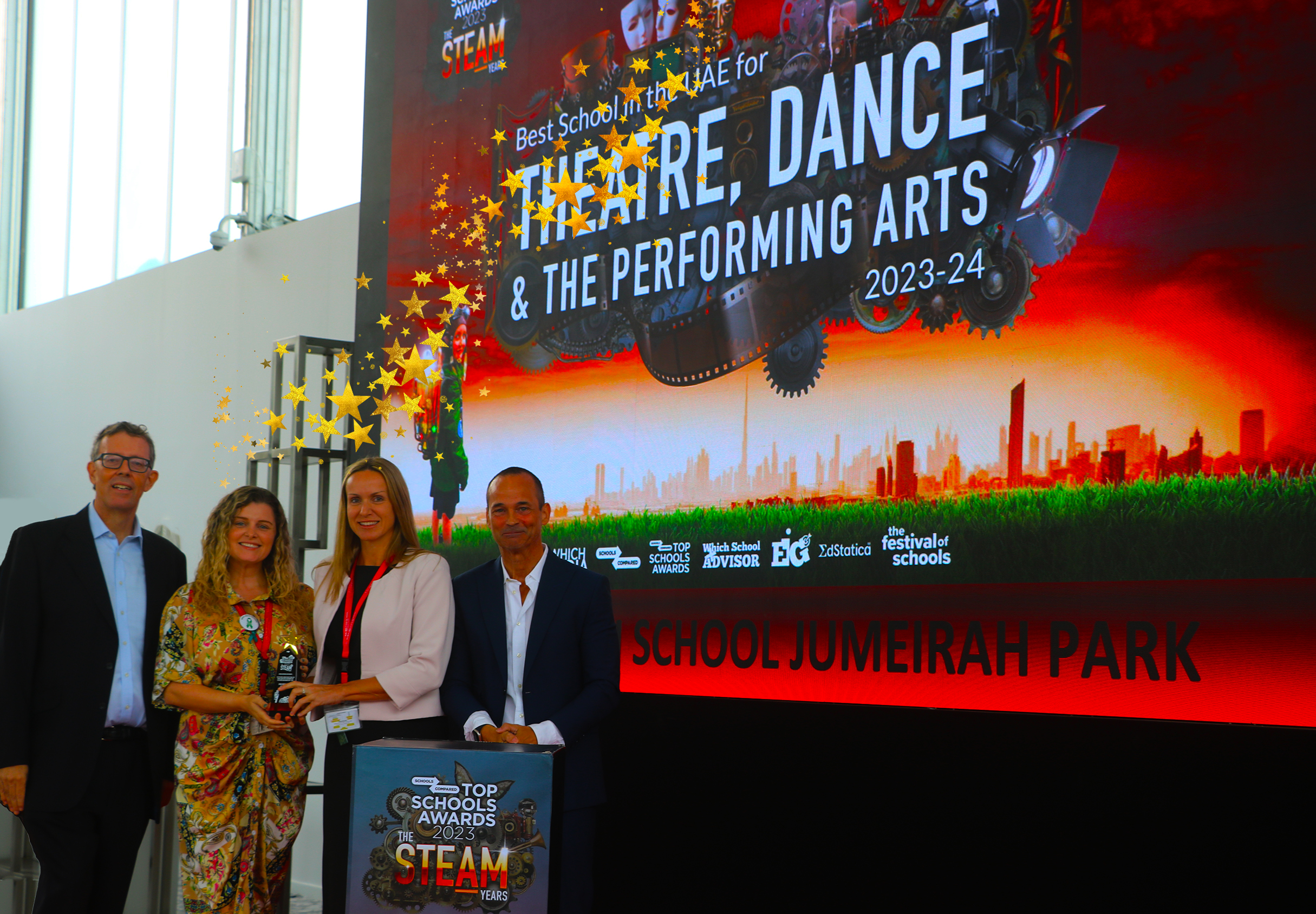 Die Dubai British School Jumeirah Park wurde bei den Top Schools Awards 2024 als beste Schule für Theater, Tanz und darstellende Kunst ausgezeichnet