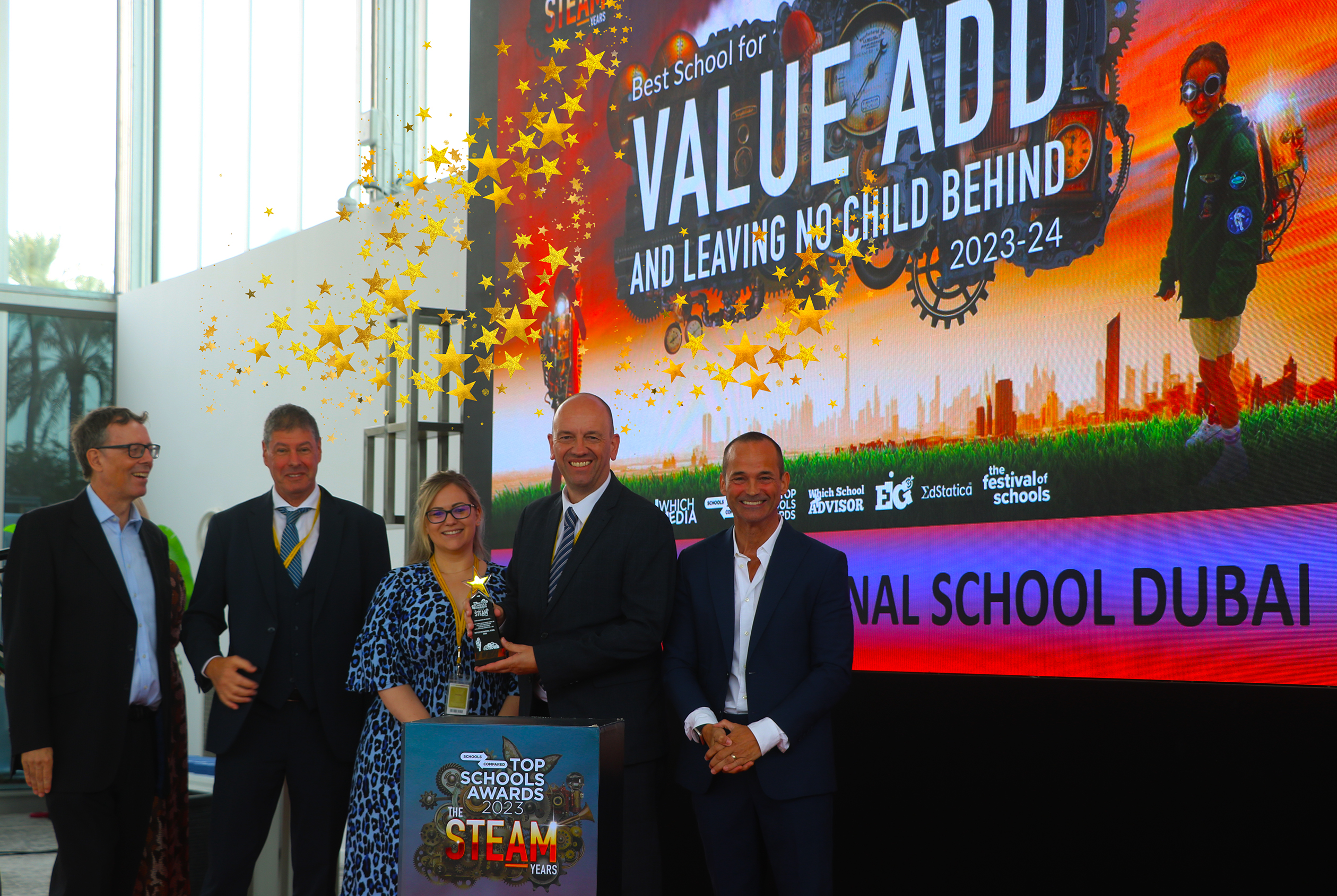 Der Top Schools Award als beste Schule für Mehrwert und „Kein Kind zurücklassen“ wurde an die Raffles International School in Dubai verliehen