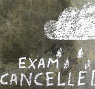 طقس الإمارات العربية المتحدة المدارس مغلقة وإلغاء الامتحانات GCSE وIB
